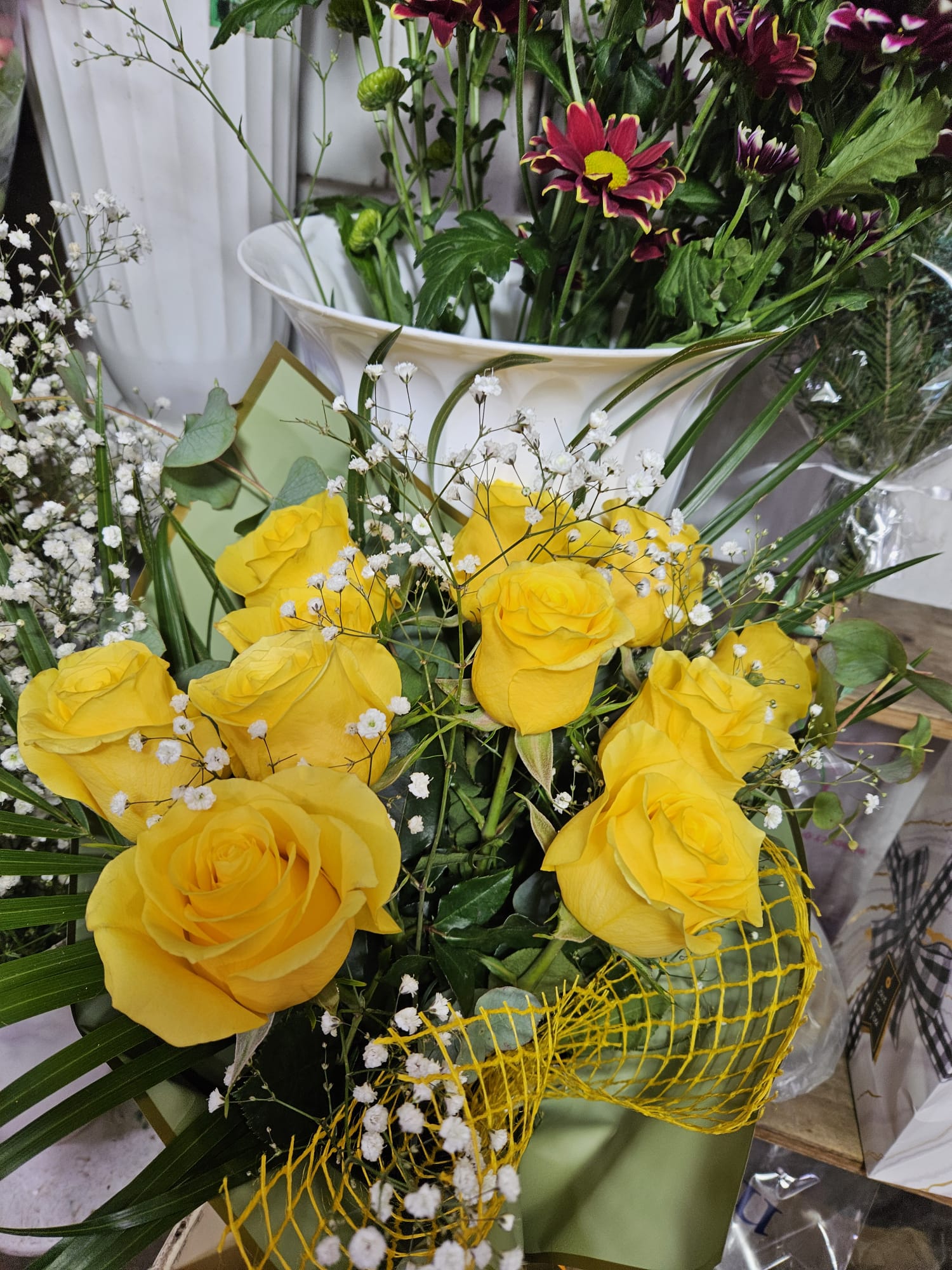 Buchet cu 11 trandafiri galbeni